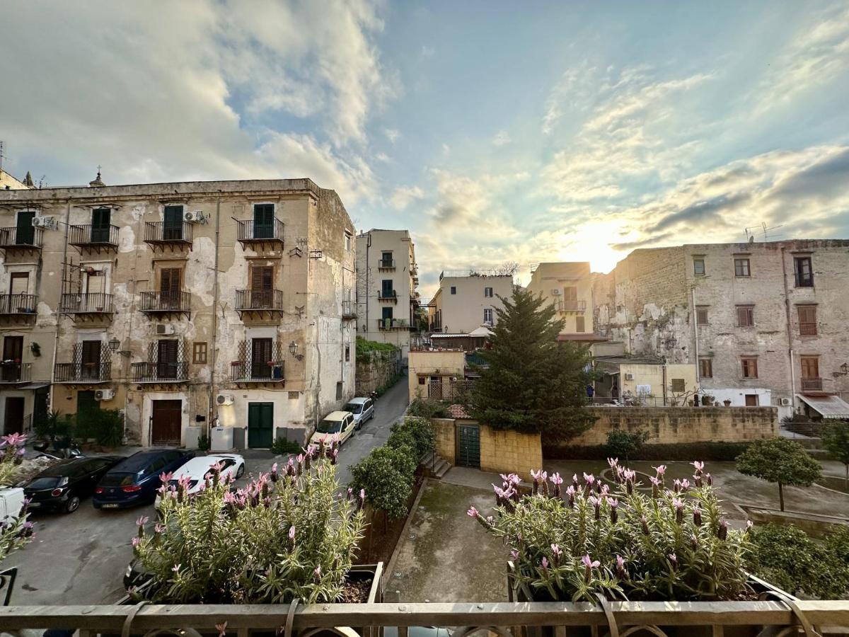 Casa Guilla_Alla Cattedrale باليرمو المظهر الخارجي الصورة